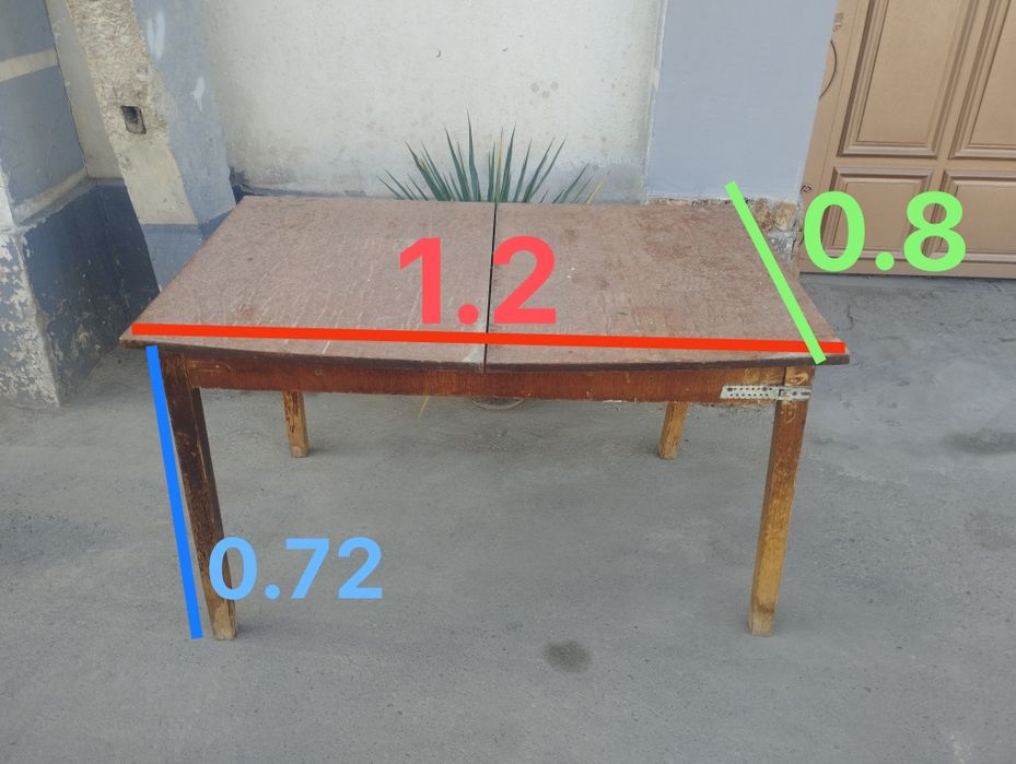 Продается стол .