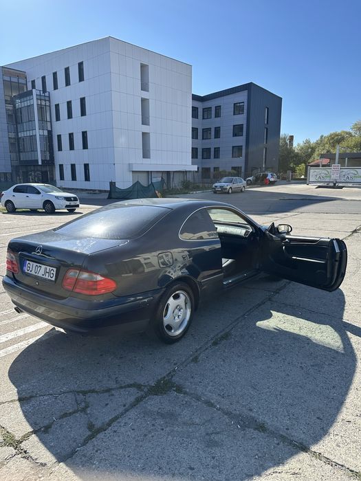 Mercedes CLK W208