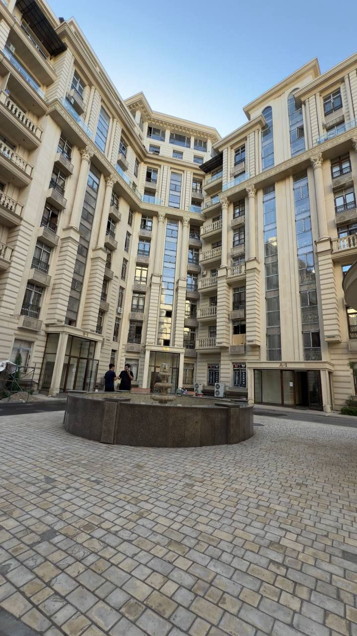 Мирзо Улугбек районида 3 хонали новостройка сотилади