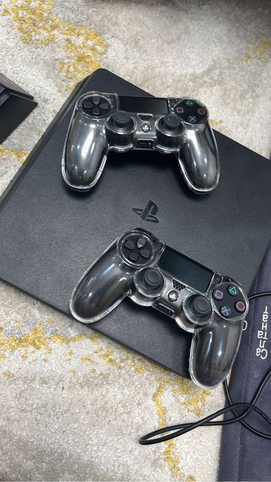 Playstation 4 slim