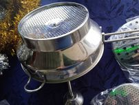 Продавам ръчна мелничка
