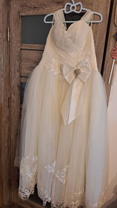 Vand rochie de mireasa