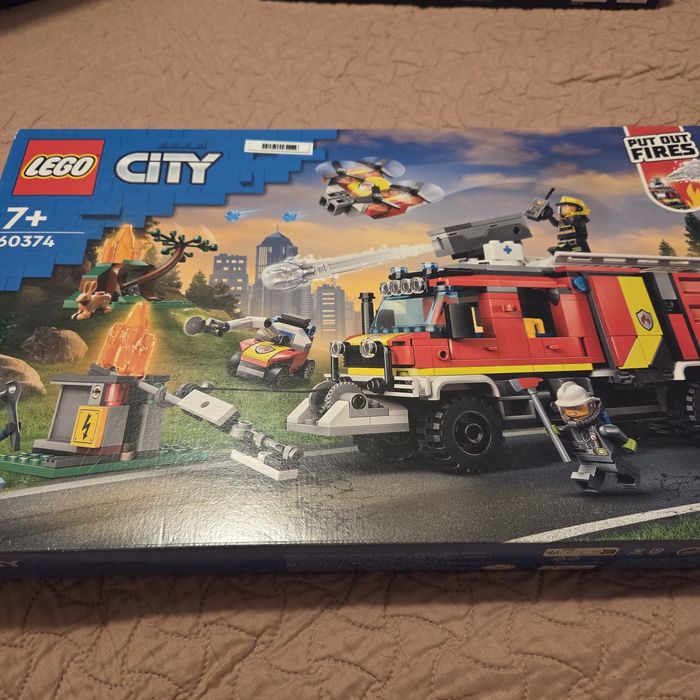 Seturi lego 60320
75360
21261
21172
71458
60374