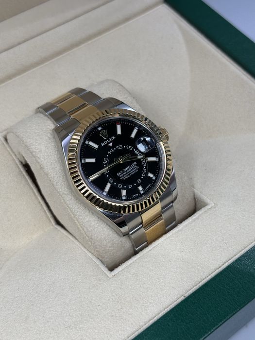 Ceas Rolex Sky-Dweller