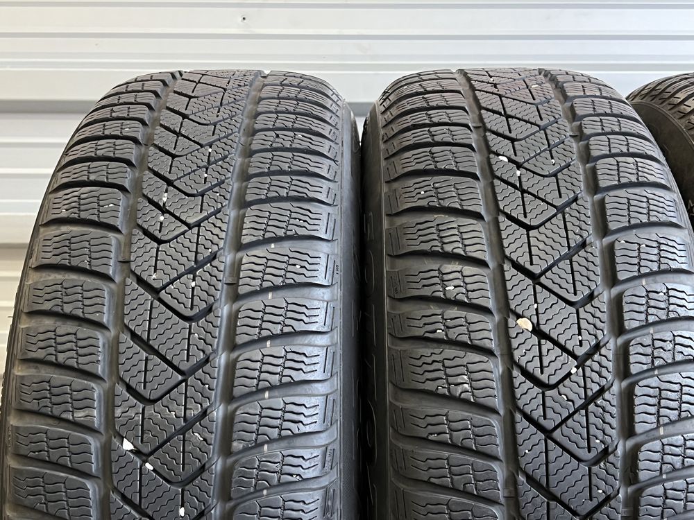 Зимни гуми 225/55/17 Pirelli