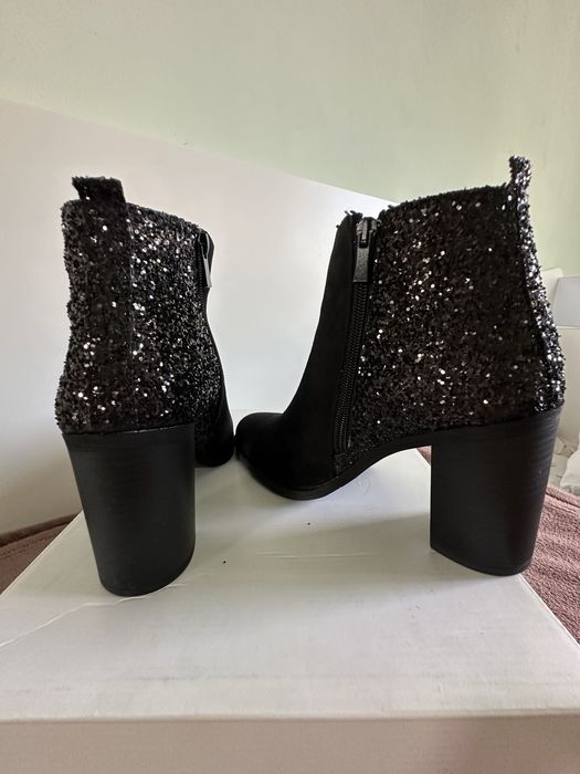 НОВИ дамски боти от естествен велур Aquamarine Shoes - цена 55 лв.