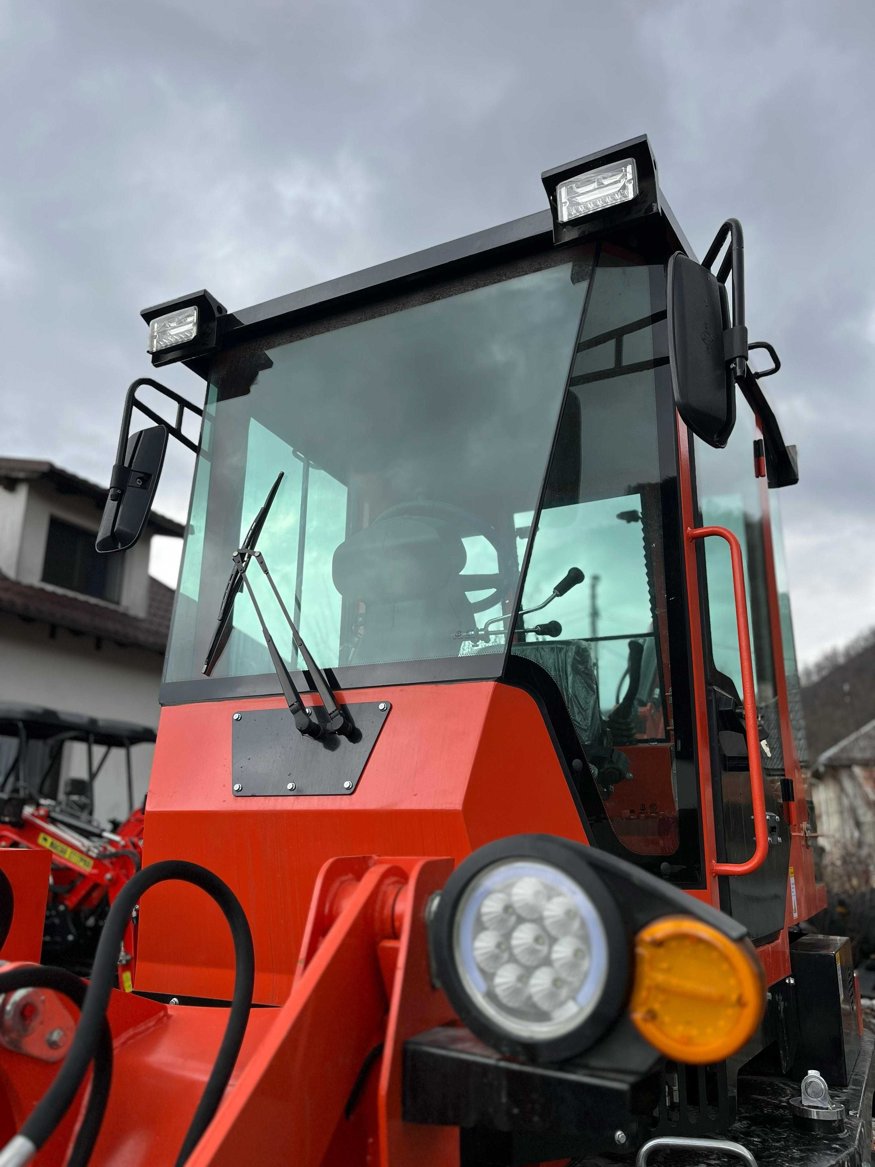Buldoexcavator MACAO BX300C 3 tone cu cabina