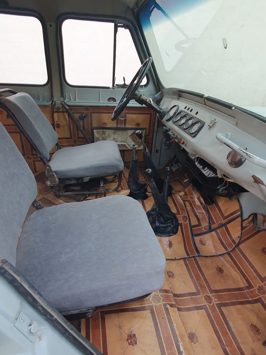 Uaz sotiladi yil 2001
