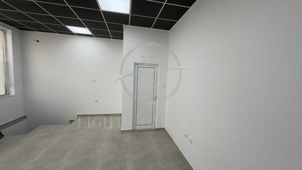 Продава се Магазин в Пловдив, Кършияка - 45 кв.м за 1978 €/кв.м - Снимка #3