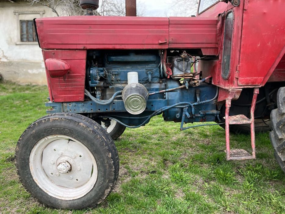 Se vindeTractor u 65.