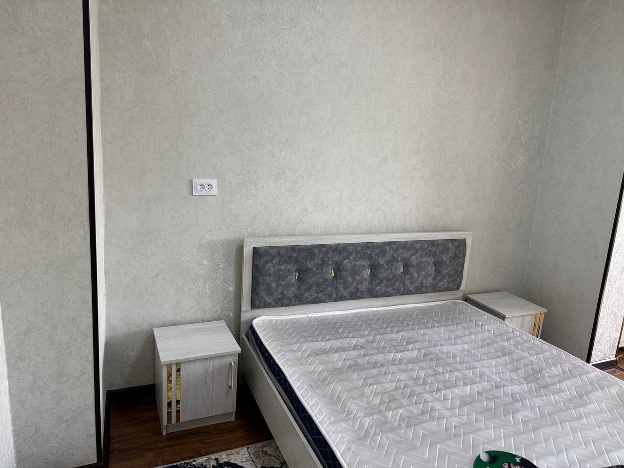 Ozimizni uy Arendaga qoyamiz makler xizmati yoq. Mirzo Ulugbek tumani