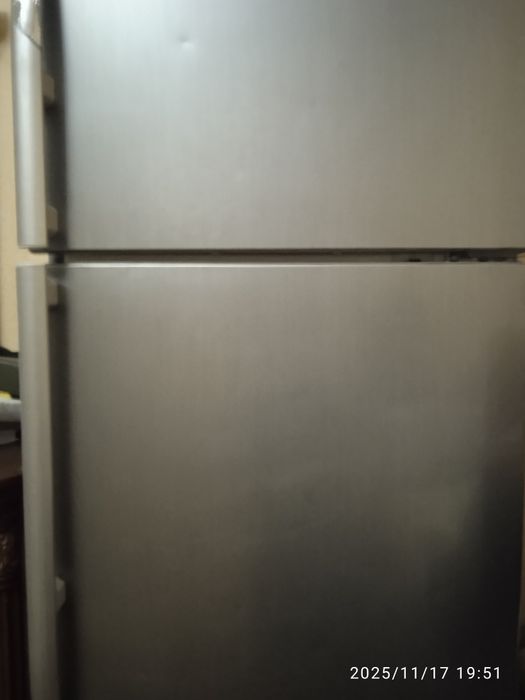 Продам Холодильник Daewoo , двух камерный