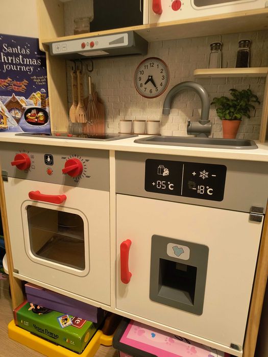 Детска кухня за игра