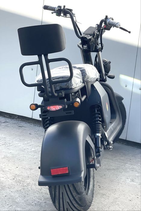 Scuter electric S702