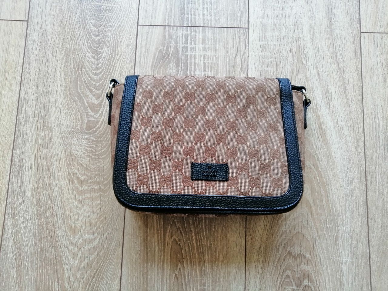 Gucci, louis vuitton мъжки елегантни чанти