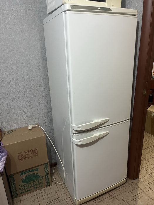 Продам холодильник Stinol