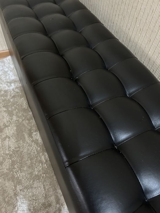 Продается пуфик черный