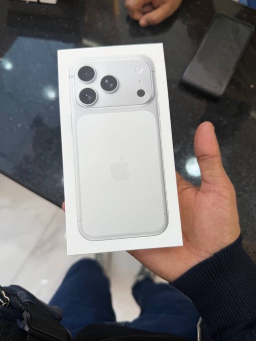 Iphone 17pro 256gb sim Silver