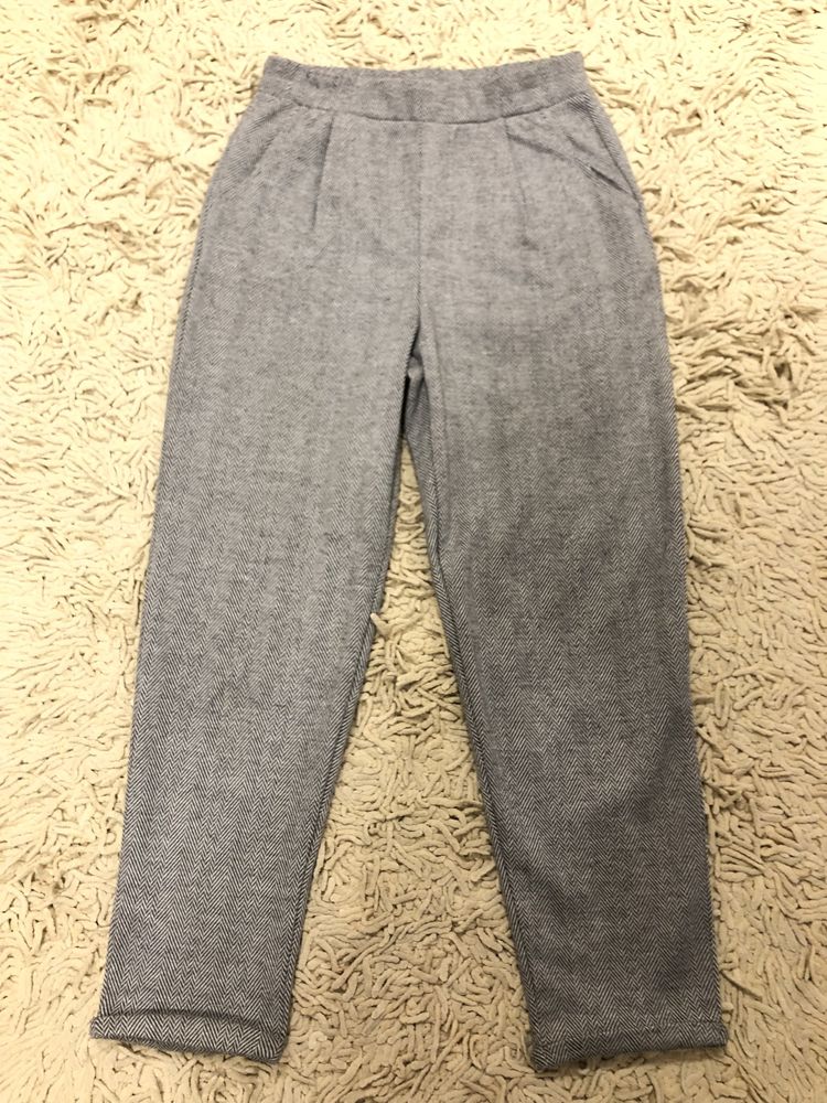 Pantaloni Reserved, mar. 8-9 ani (140)
