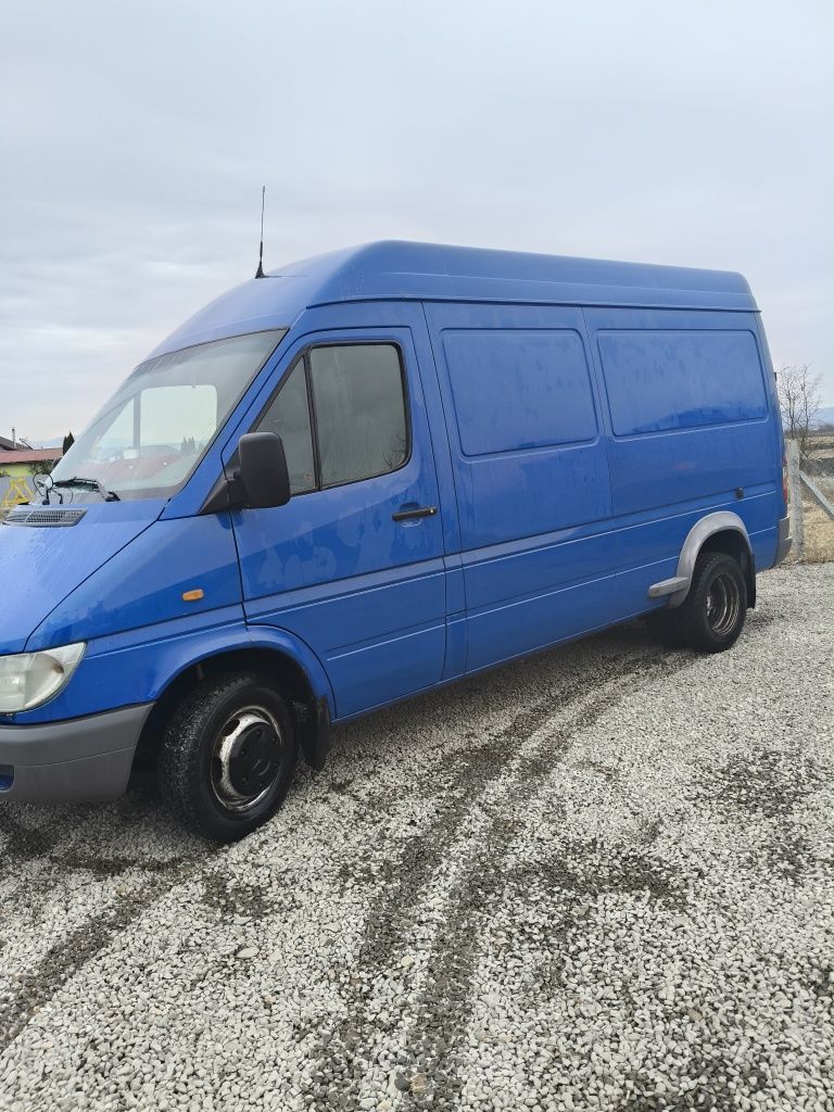 Mercedes sprinter