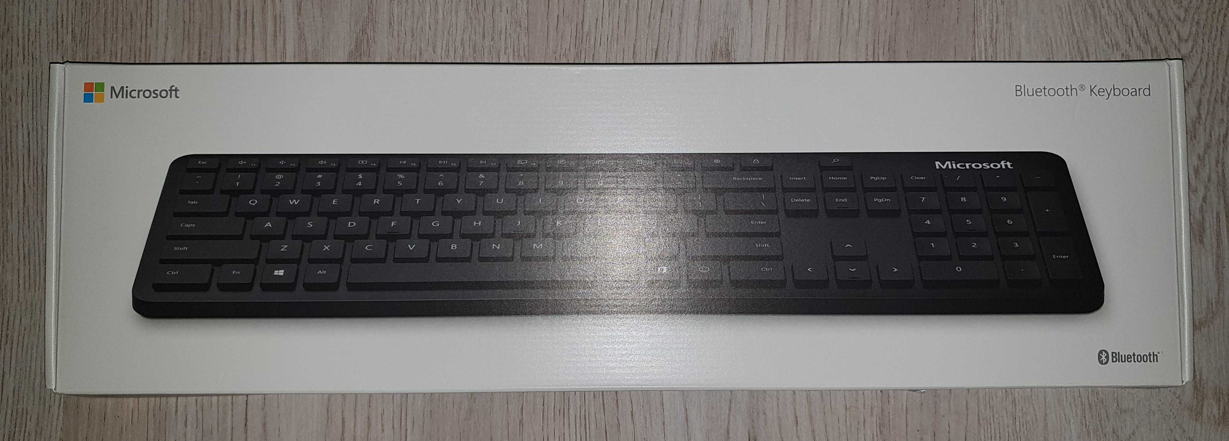 Microsoft Bluetooth клавиатура - US layout НОВА.