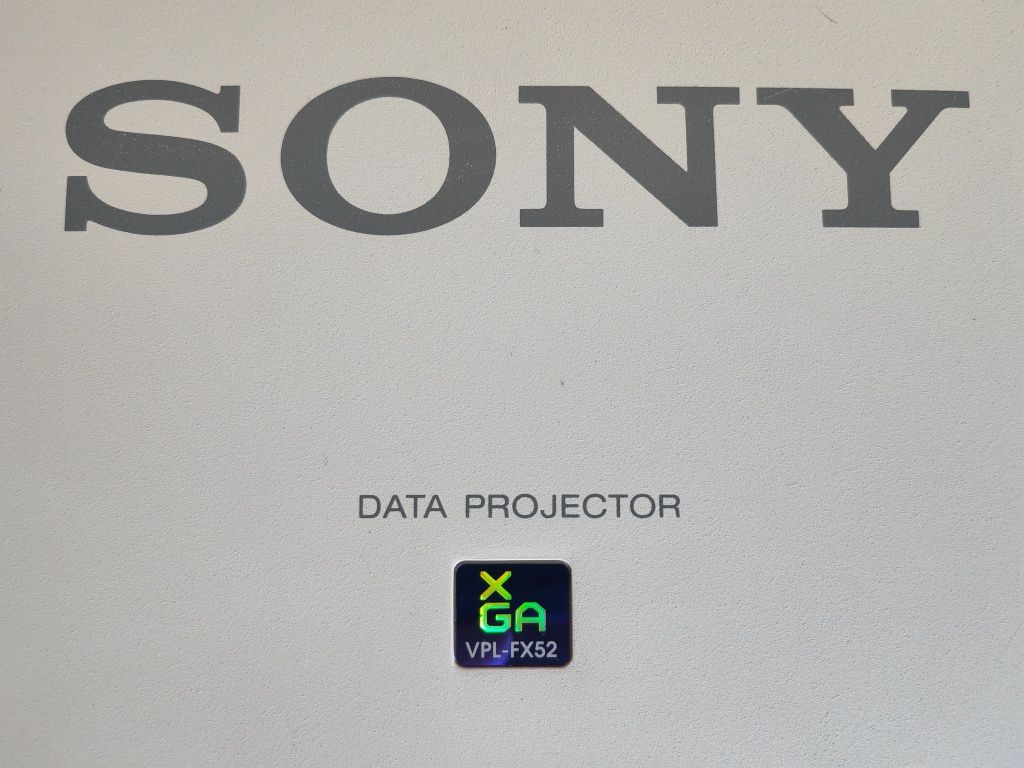 Sony VPL FX52/L - projector with XGA 1024 x 768 resolution