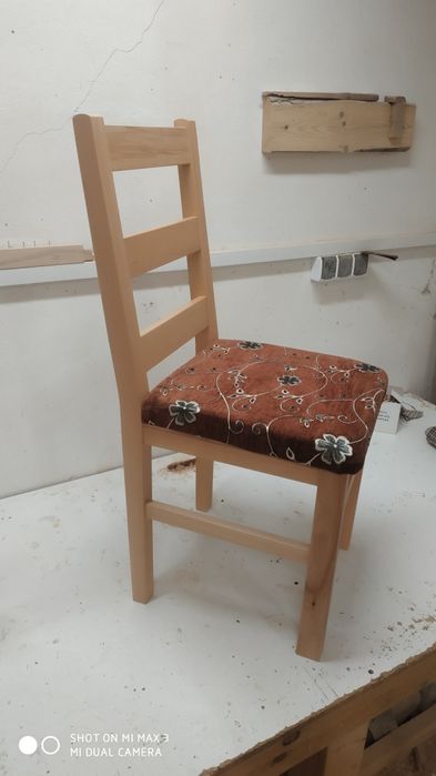 Producător scaune si mese din lemn masiv pentru restaurante,terase,săl