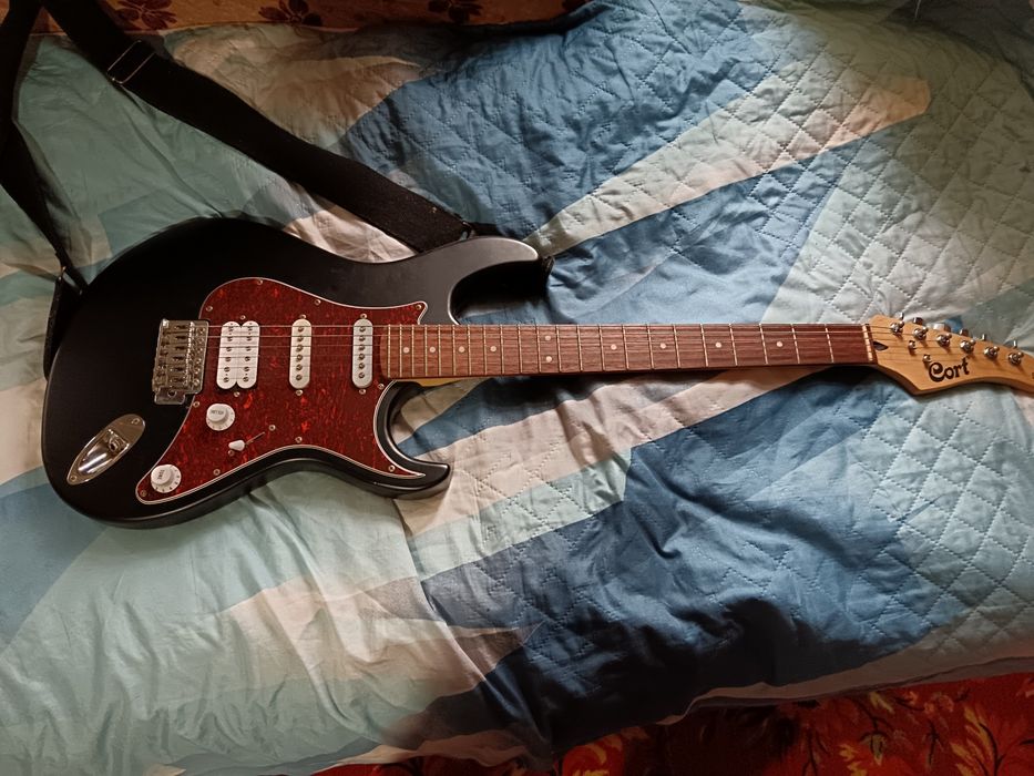 Электрогитара Cort g110 (оригинал) +комбик cort