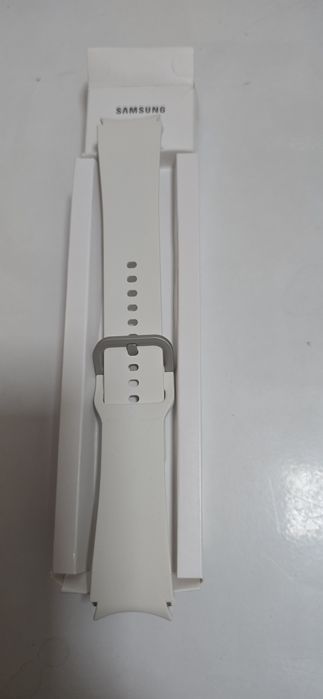 Samsung Galaxy Watch7,  40mm, LTE, Beige. Garanție până în 2027.