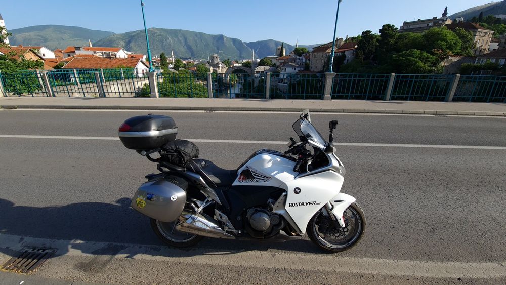 Vand Honda Vfr 1200 f din 2010 accesorizata full.