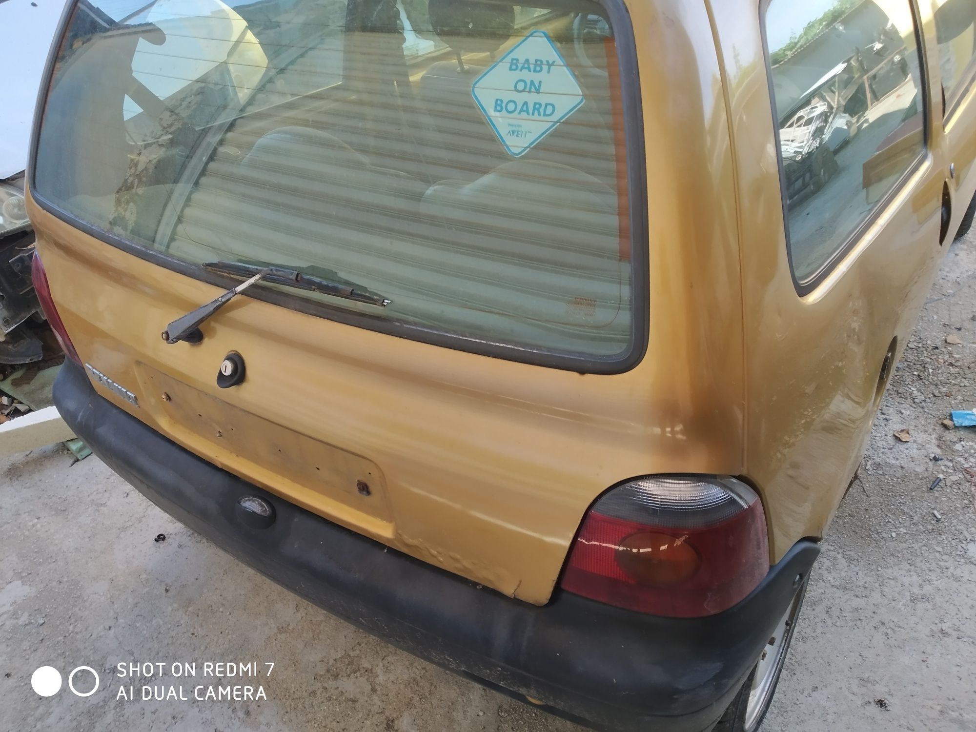 Renault Twingo на части