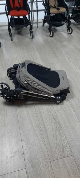 Коляска cybex mios оригинал в хорошем состоянии