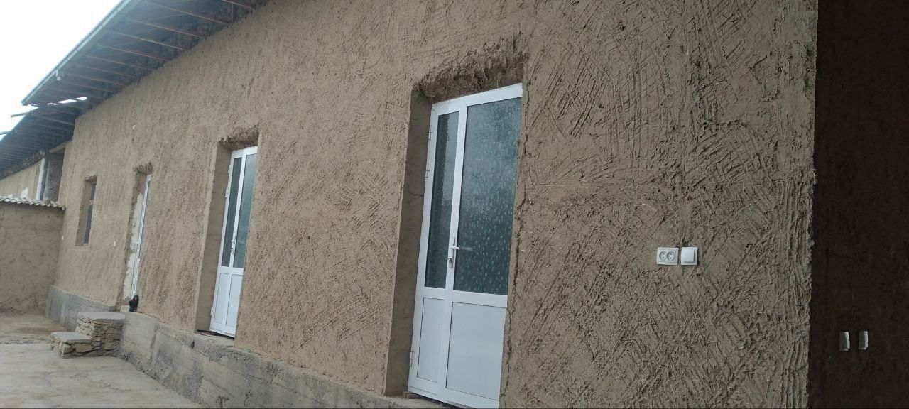 UY sotiladi narxi 600mln 6 sotik yer va 5 sotik boğ