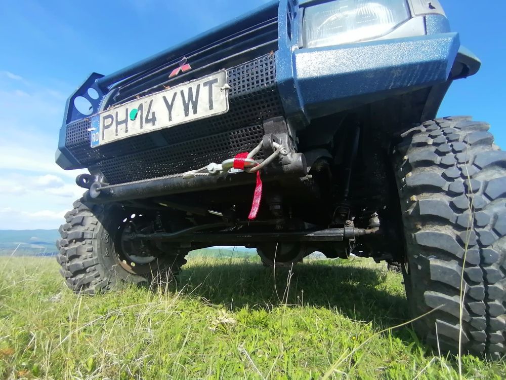 Vand pajero2.5 td modificat offroad