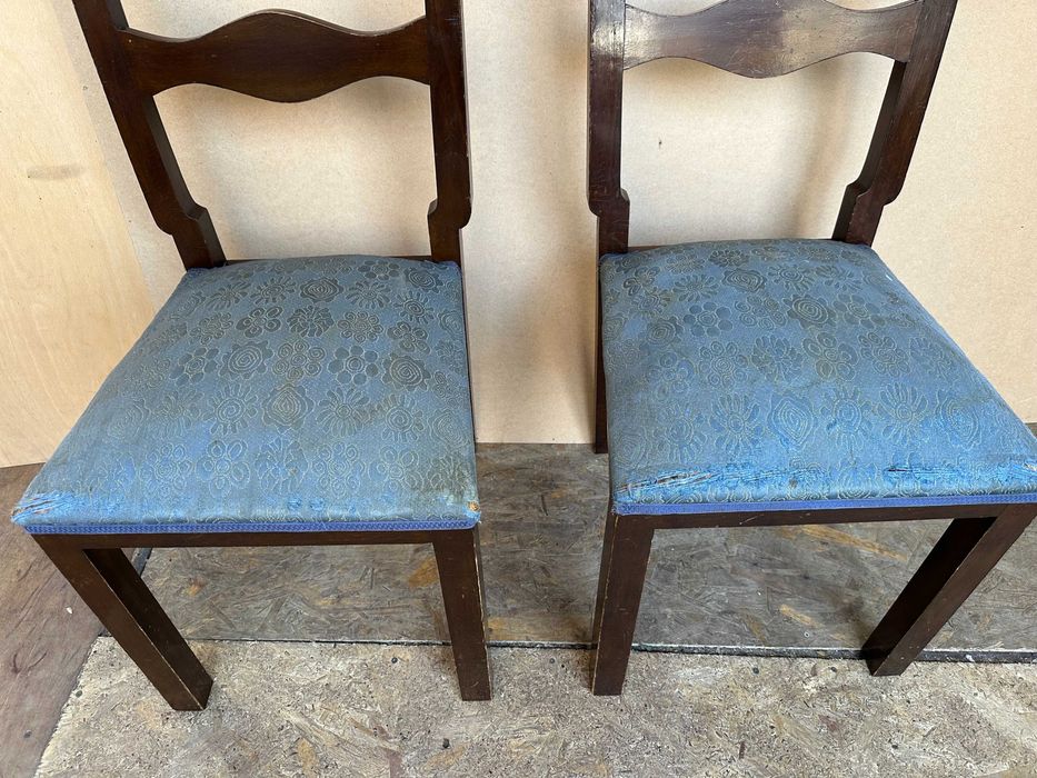 Set 2 Scaune Vintage cu sezut tapitat si cadru din lemn; Scaun