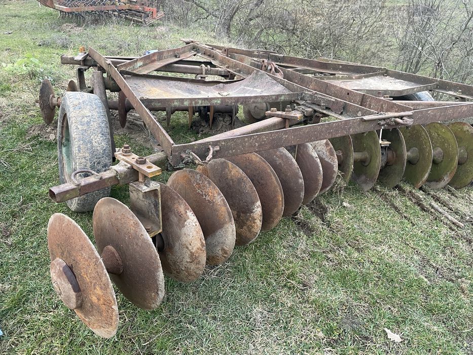 Disc românesc cu 9 talere