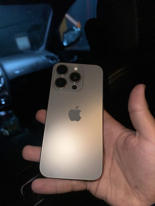 Vand iPhone 15 Pro Natural Titanium