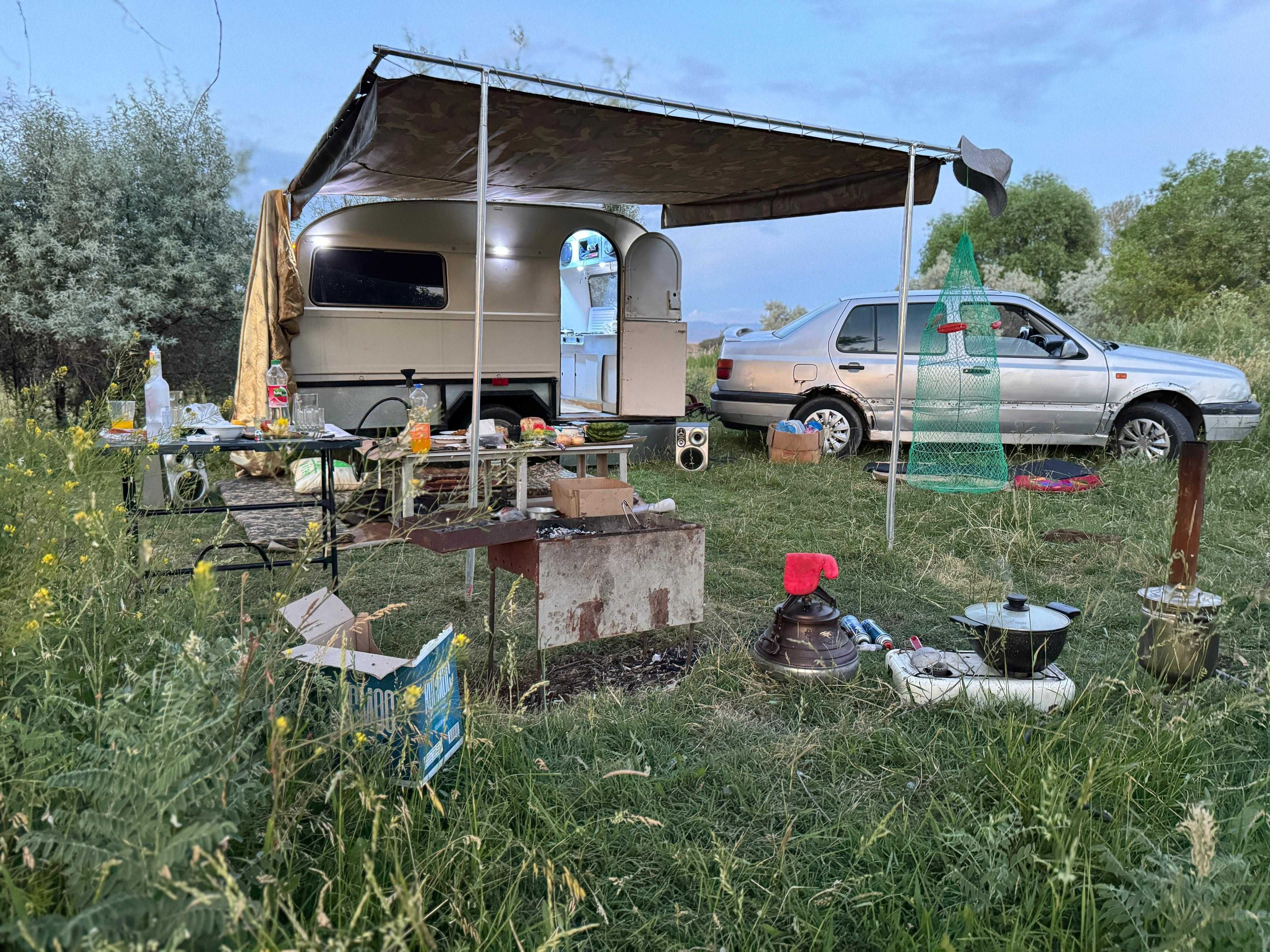 Трейлер прицеп с полным оборудованием