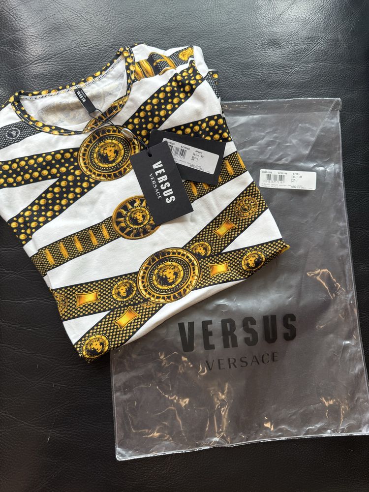 Нова тениска Versus by Versace