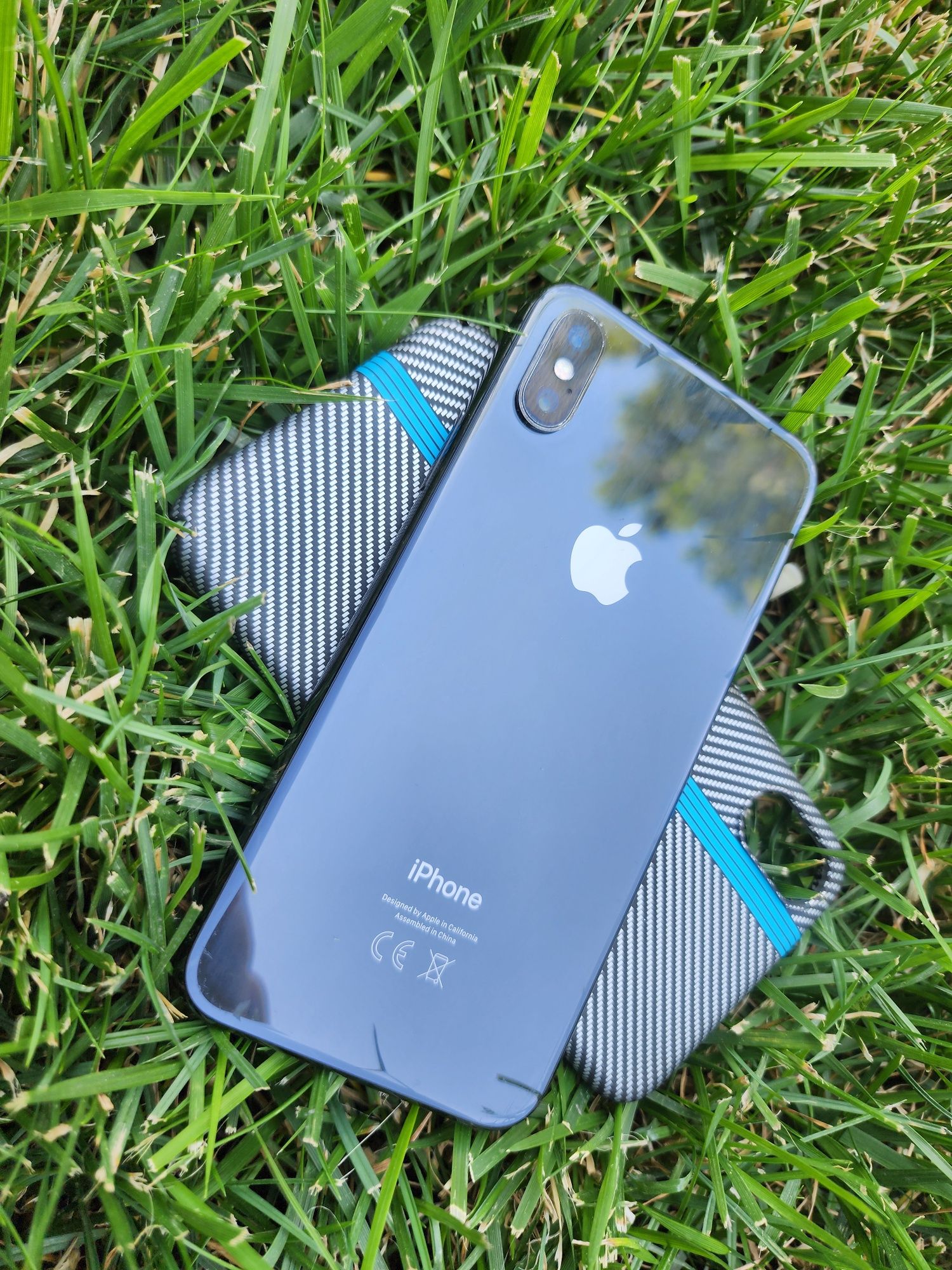 Iphone X  64GB Black Akum Uselenniy Qimmati qoyilgan Face Bor