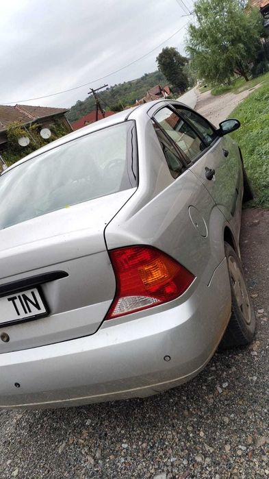 Ford Focus 1.6 Benzină – 2001 – 800€ negociabil