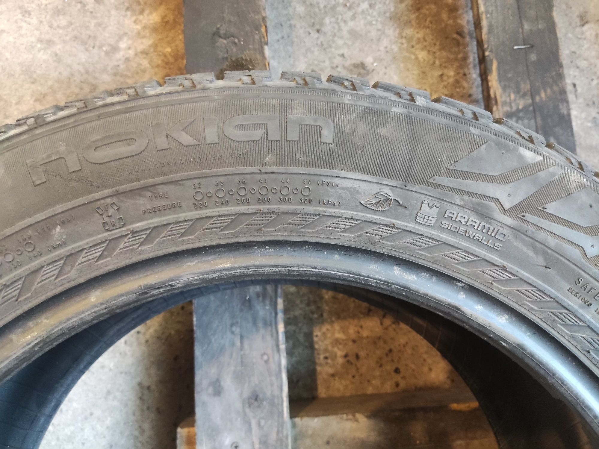 1бр лятна гума 235/55/17 Nokian, нова цена 50лв за брой
6.69mm грайфер