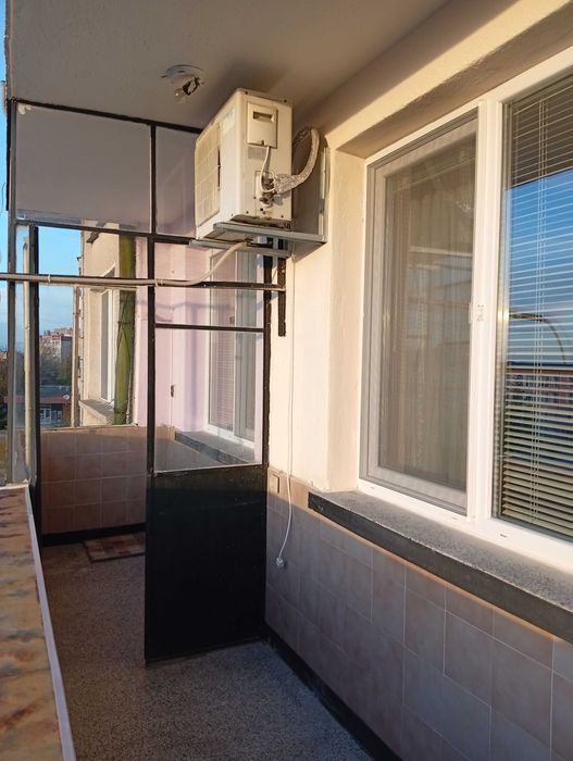 Давам под наем апартамент две стаи +бокс, обзаведен в добро състояние