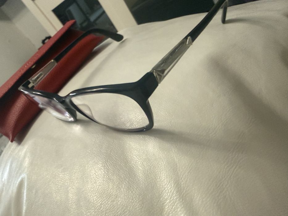 Ochelarii guess de vedere