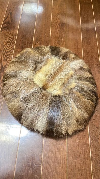 Декоративна възглавница от естествена кожа с диаметър 50 см