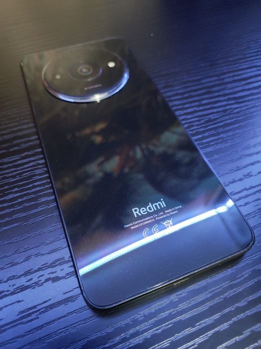 Redmi A3 - Elegant si Frumos