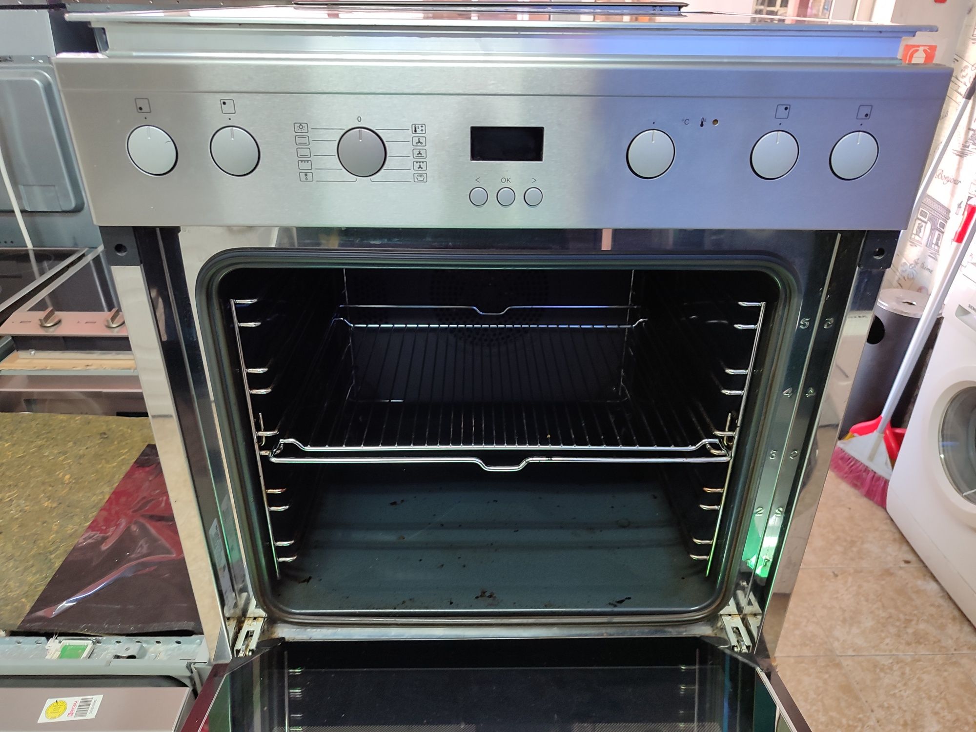 Фурна с котлони Miele H2363E - 76литра.