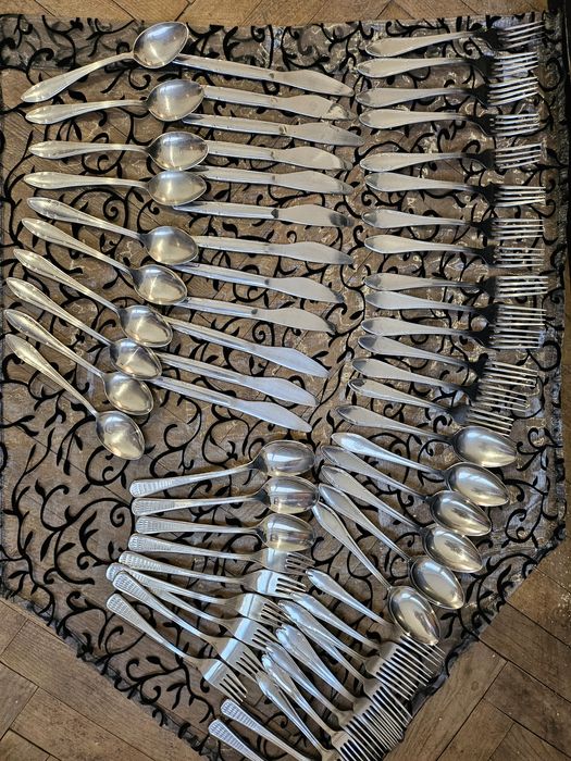 Прибори Вилици Лъжици