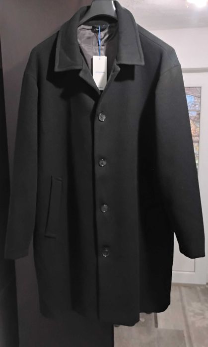 Vând palton bărbați, mare, larg