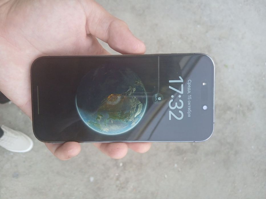 Iphone 14pro 300$ aybi borligi uchun arzon sotilayabti